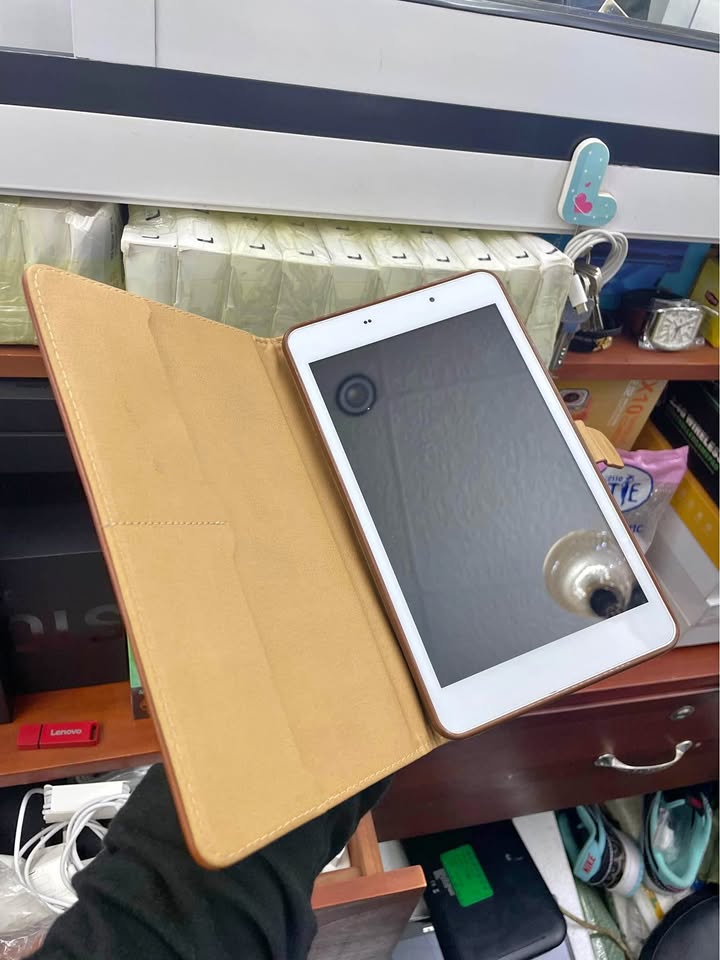 Tablette avec SIM 32Go avec pochette offerte gratuitement à seulement 45mil 🎁 Ib au [hidden information]