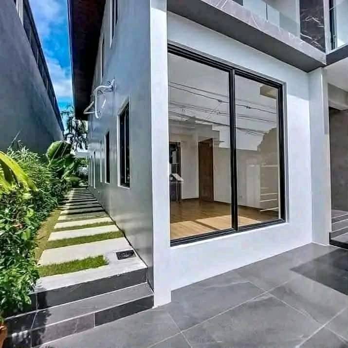 Duplex à vendre à bastos