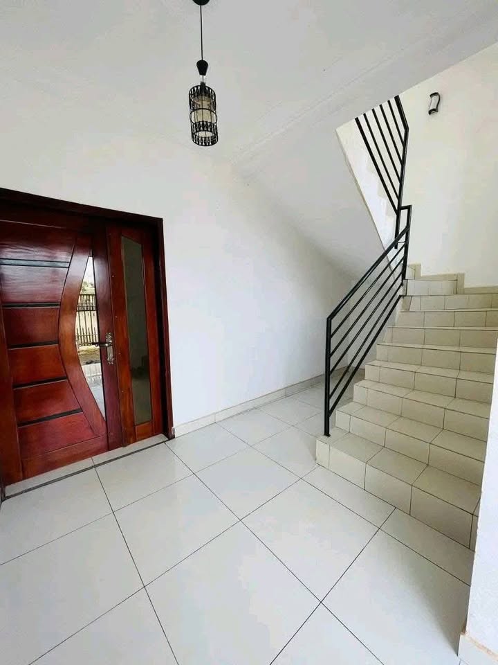  Yaoundé : Duplex à vendre