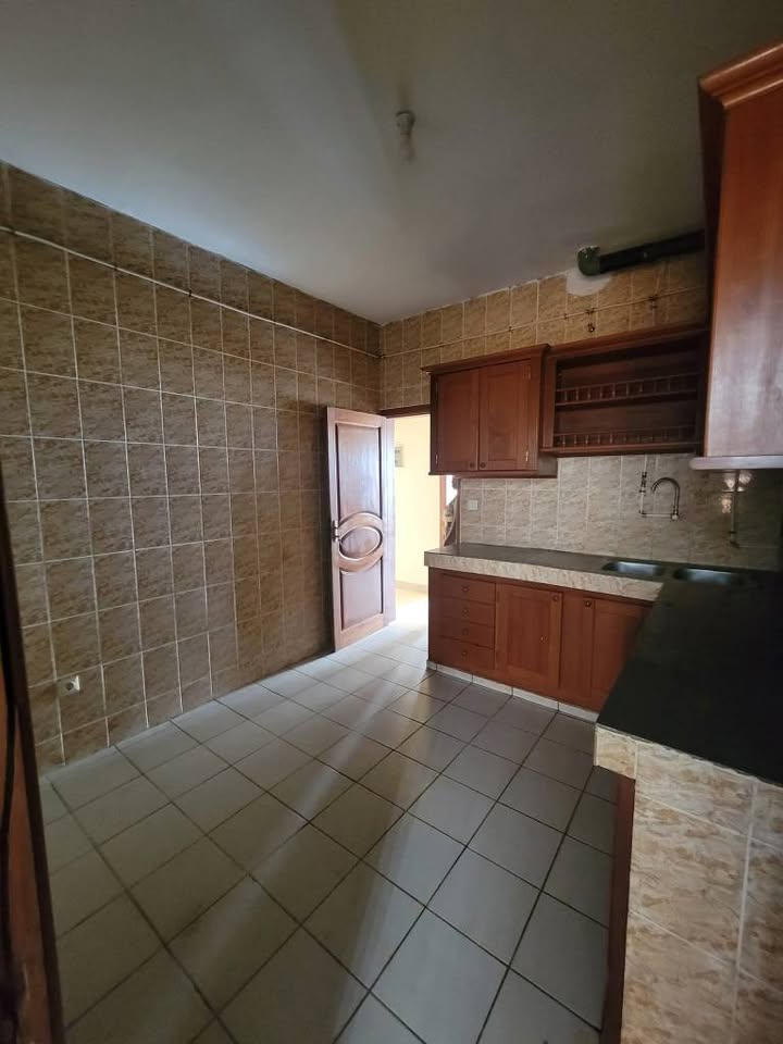 APPARTEMENT TRÈS HAUT STANDING