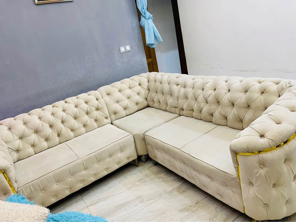 SOFA CLEANING SERVICE