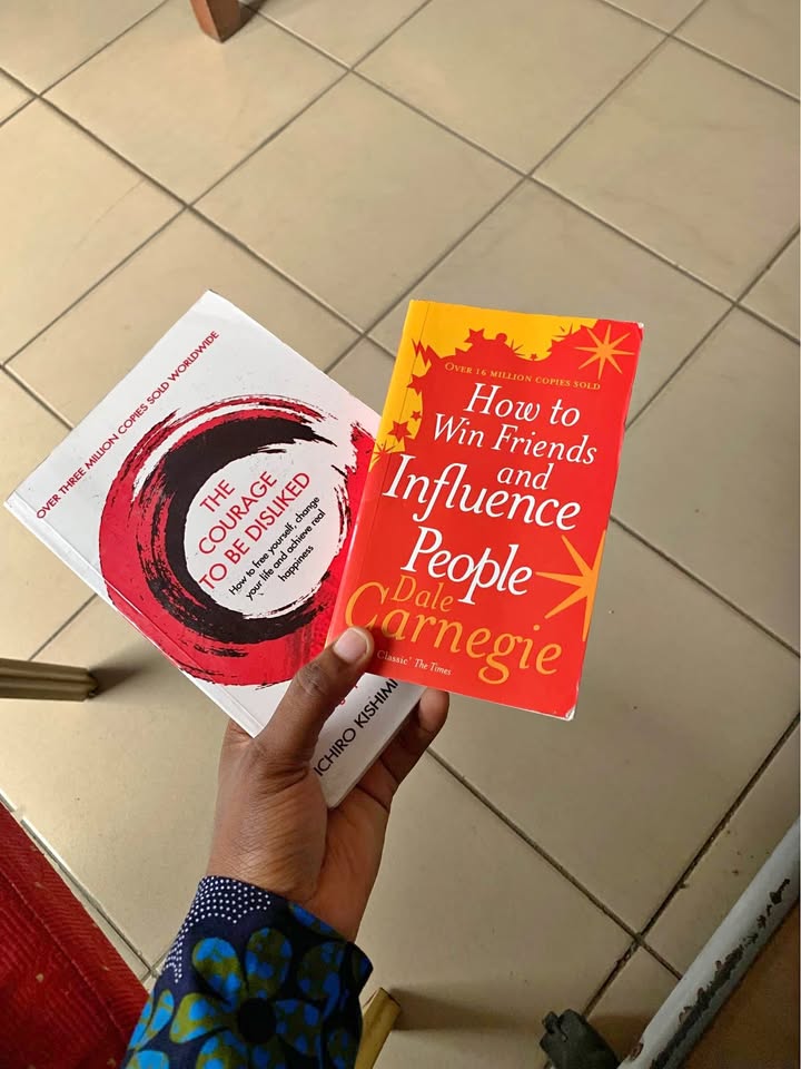 How to win friends and influence people The courage to be disliked book