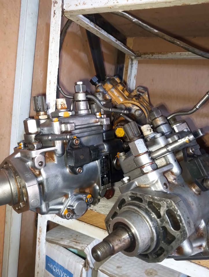 Pompe d'injection moteur 5l